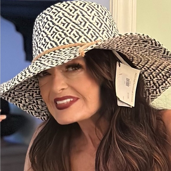 Cappelli Straworld Blue and White Geometric Sun Hat. Adjustable size. NWT’S main image 4